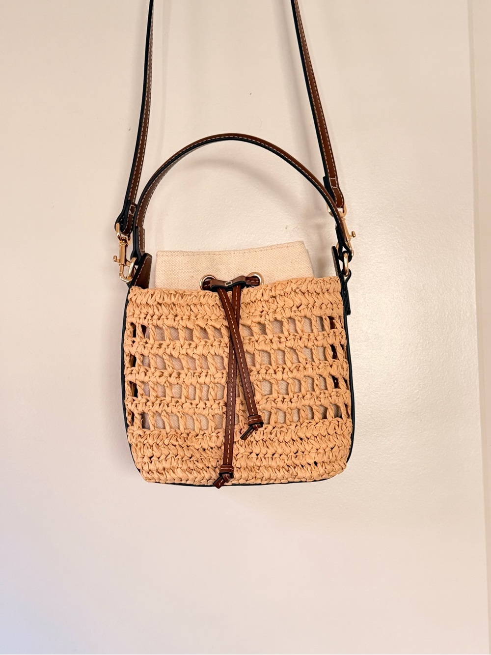 H&M Beige Straw Shoulder Bag with Brown Trim - Picture 3 of 3